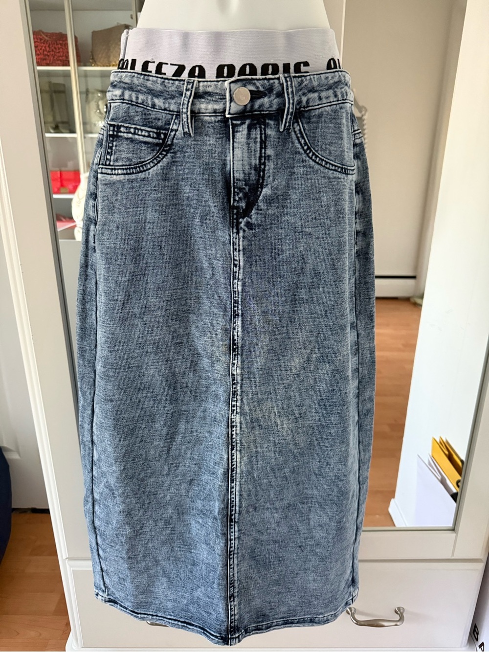 NWT Aleeza Paris Washed Denim Skirt - Light Indigo - XS